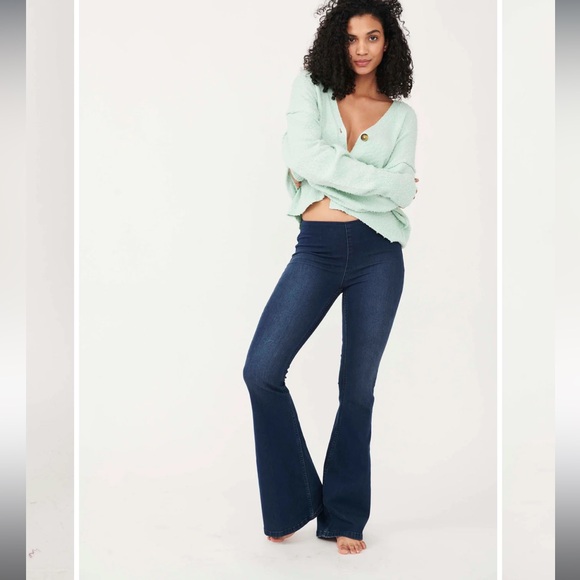 Free People Denim - FREE PEOPLE PENNY PULL-ON FLARE JEANS